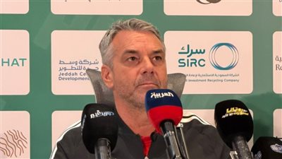 بوسيتش يعلن تشكيل الأهلي السعودي لمواجهة أبها في دوري روشن