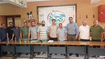 حياة كريمة توزع 300 شنطة مدرسية على طلاب الأولى بالرعاية بالشرقية