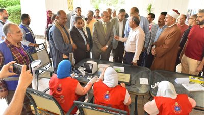 محافظ أسيوط يدشن الحملة التنشيطية لتنظيم الأسرة والصحة الإنجابية بالمجان 