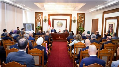 وزير الخارجية يستقبل وزير المالية ويعقدان لقاء مع السفراء المنقولين للخارج