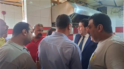 استجابة لشكاوى المواطنين.. رئيس حي المعادي يتابع مخالفات البناء ويراجع اشتراطات السلامة بالمطاعم