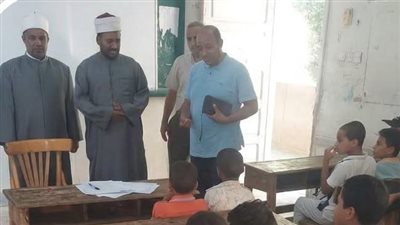 رئيس منطقة قنا الأزهرية يتابع الاختبارات لرواق القرآن الكريم بمعهد قفط النموذجي