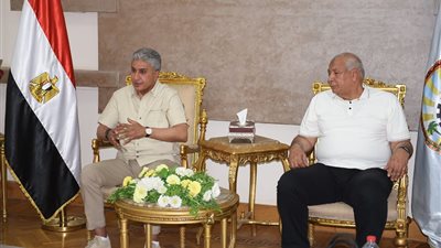  وزير السياحة ومحافظ مطروح يبحثان سبل دعم خطط التنمية السياحية واستثمار المقومات