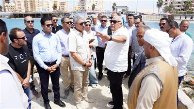وزير السياحة والآثار ومحافظ مطروح يتفقدان عددًا من المشروعات السياحية والتنموية 