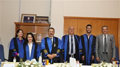 رئيس جامعة الإسكندرية يشارك في مناقشة دراسة 
