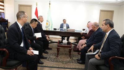 وزير الزراعة يستقبل وفداً من هيئة 