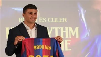 رودري يقترب من رقم تاريخي مع برشلونة أمام فالنسيا في الدوري الإسباني