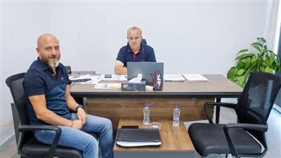 شوقي غريب يضع خطة المرحلة المقبلة مع وائل رياض استعدادًا لتصفيات أمم أفريقيا