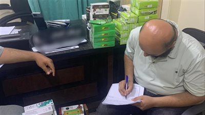 غلق وتشميع مركز علاج طبيعي بالقنايات لمزاولة نشاطه دون ترخيص وضبط أدوية مخالفة