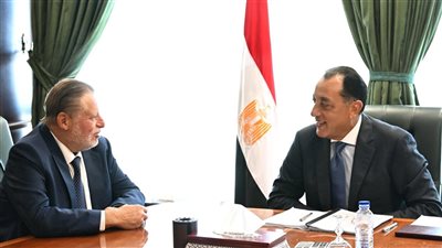 رئيس الوزراء ومحافظ البنك المركزي يتابعان إجراءات إعداد برنامج التحول الاقتصادي