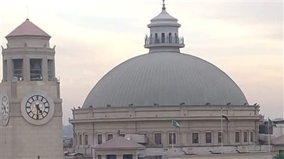 رئيس جامعة القاهرة يوجه بسرعة حسم مشكلة طالب كلية الصيدلة 