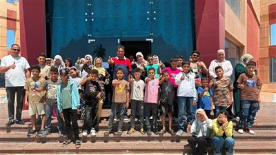 ابتسامة تهزم الألم.. 