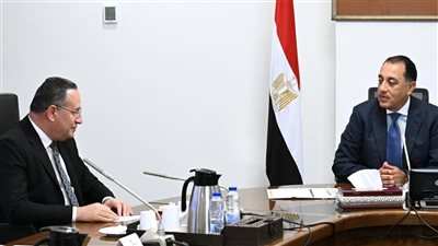 رئيس الوزراء يتابع تطوير منظومة عمل الطلاب الوافدين