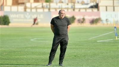 انتهاء عقوبة علي ماهر مع سيراميكا كليوباترا..تفاصيل الإيقاف وموقفه من المباريات