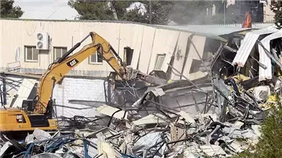 حماس تدين هدم الاحتلال لمجمع 