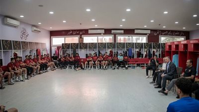 اجتماع الخطيب مع لاعبي الأهلي والجهاز الفني..رسائل قوية قبل المرحلة المقبلة