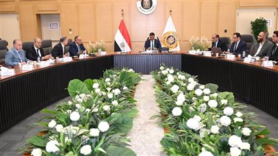 وزير الصناعة: قطاع البناء والتشييد من أهم القطاعات الداعمة للاقتصاد الوطني