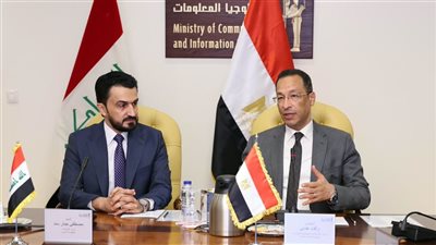 وزيرا الاتصالات في مصر والعراق يبحثان تطوير البنية التحتية الرقمية