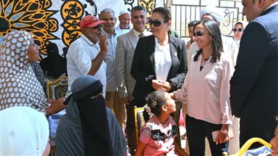 محافظ البحيرة ورئيس اللجنة الطبية تتفقدان الوحدة الصحية بقرية الحمراء