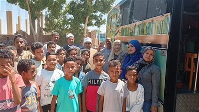 المكتبة المتنقلة تصل معهد كرم عمران الابتدائي الأزهري بقنا 