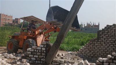 إزالة 16 حالة تعد بالبناء المخالف بمساحة ٤١٨٥ متراً بمراكز ومدن الشرقية