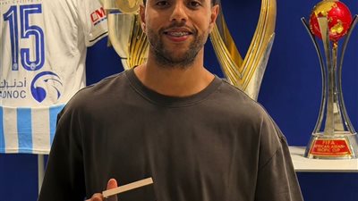 محمد الشيبي يحصد جائزة أفضل لاعب في مصر من 