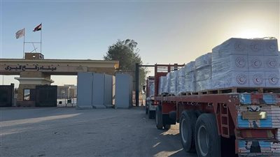 الهلال الأحمر المصري يدفع بأطنان من المساعدات الغذائية والإغاثية لدعم الأشقاء الفلسطينيين
