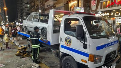 مرور الإسكندرية يضبط مخالفات قرار غلق شارع خالد بن الوليد أمام السيارات