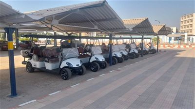  إمداد جامعة قنا بـ 26 مركبة كهربائية لدعم منظومة النقل الذكي 