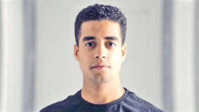 برؤية بصرية سينمائية.. خالد أنور يلفت الأنظار بجلسة تصوير غير تقليدية (صور) 