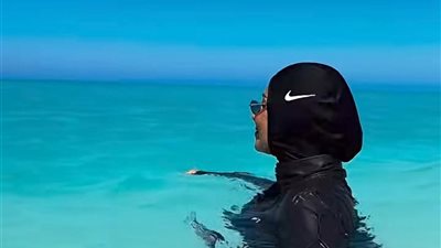 بالبوركيني.. حلا شيحة تستمتع بأجواء البحر في أحدث ظهور