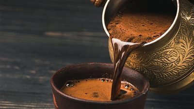 ماذا يحدث لجسمك عند الإفراط في تناول القهوة؟ ..الخبراء يجيبون