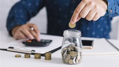 هل تجد نفسك مفلسًا عقب استلام راتبك؟ إليك الحل الأمثل لإنفاق المال