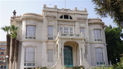 جامعة عين شمس توضح حقيقة فصل طلاب بالتربية النوعية 