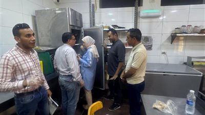 حملة تفتيشية على المنشآت السياحية بقرية تونس بالفيوم لمتابعة اشتراطات سلامة الغذاء 