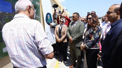 وزيرة التنمية المحلية والبيئة ومحافظ القليوبية يفتتحان المحطتين الوسيطتين للمخلفات بالخانكة وبنها
