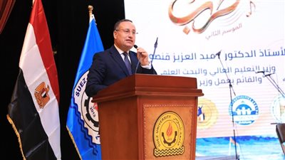 وزير التعليم العالي: الأنشطة الطلابية جزء أصيل من التجربة الجامعية