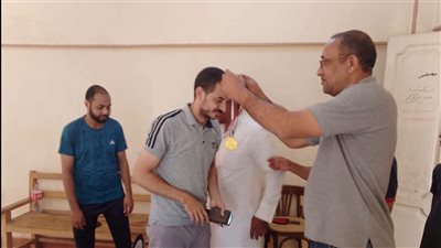ختام دوري تنس الطاولة بشباب نقادة وفريق الخطارة يتوج بالمركز الأول