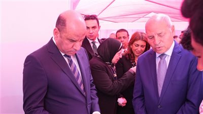 وزير العمل ومحافظ القاهرة وقيادات الجامعة الصينية يفتتحون الملتقى القومي للتوظيف