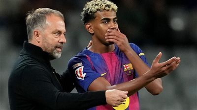 فليك يوضح موقف لامين يامال مع برشلونة