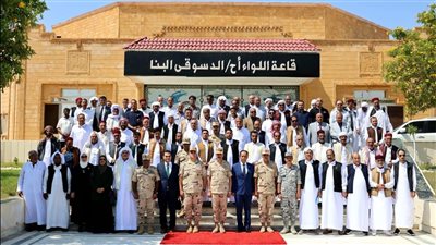 القوات المسلحة تنظم عددًا من اللقاءات مع شيوخ وعواقل سيناء ومطروح