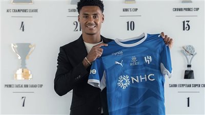 رسميًا.. الهلال يعلن تعاقده مع أولي واتكينز