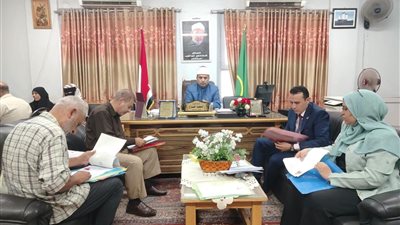 رئيس منطقة المنيا الأزهرية يتابع اختبارات  المتقدمات للعمل برياض الأطفال