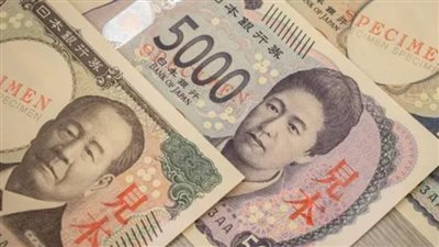 الين يقفز لأعلى مستوى في سبعة أشهر أمام الدولار
