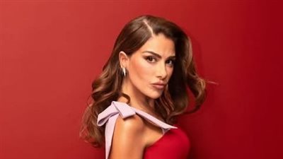 صبا مبارك تسير على خطى الأميرات في حفل كارتييه (صور)