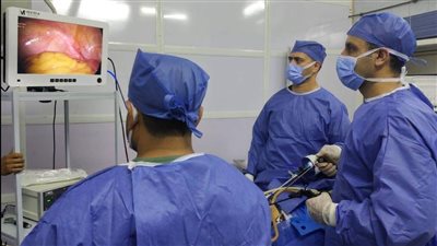 تدخل جراحي ينهي معاناة مريضة من بطانة الرحم المهاجرة بمستشفى الخازندارة العام
