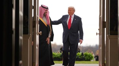 السفارة الأمريكية في الرياض تحتفي بذكرى ميلاد بن سلمان بكلمات ترامب