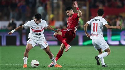 الأهلي يصعد تحركاته قبل القمة.. طلب رسمي لاستقدام حكام أجانب لمواجهتي الزمالك وبيراميدز