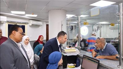 محافظ دمياط يتفقد المركز التكنولوجي ويتابع معدلات إنجاز الخدمات للمواطنين