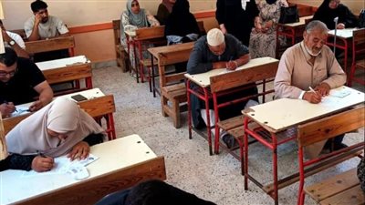 جامعة دمنهور تنظم قافلة لمحو الأمية بأبو حمص